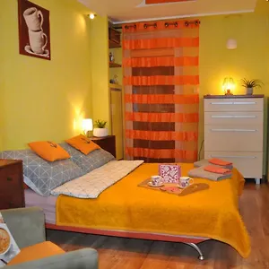 Lawendowe światło - Przy Stacji Metra Apartament